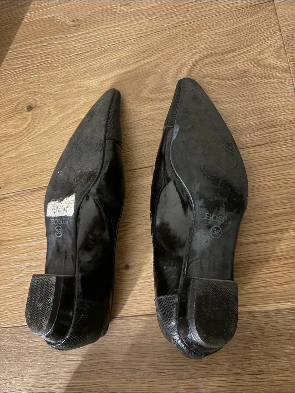 Pointed Toe Black Flats — Sleek Women's Loafers